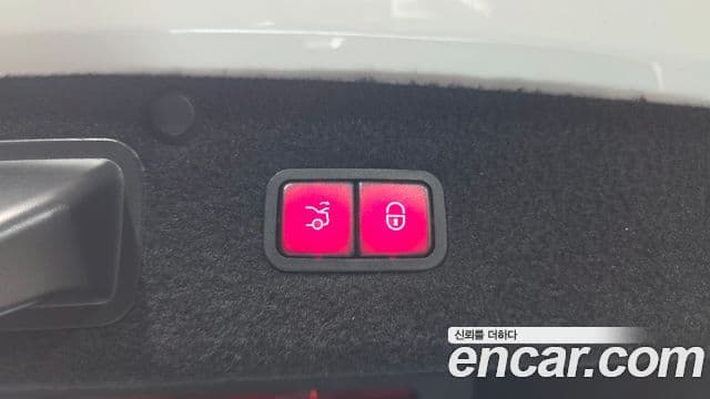 Mercedes-Benz S-Class 2020 — Photo 27/37