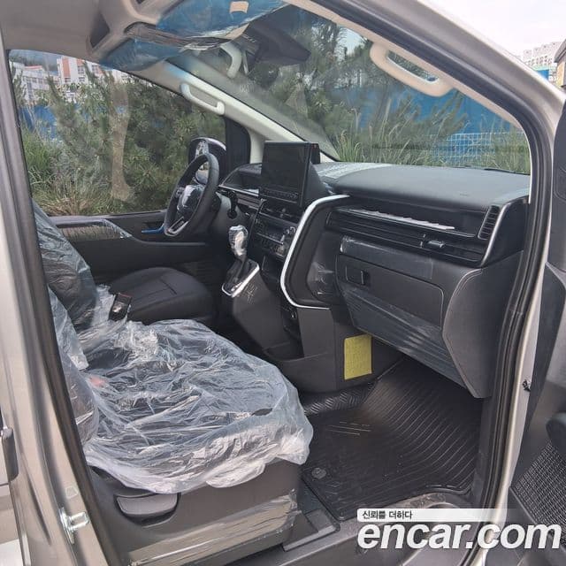 Hyundai Staria 2026 — ფოტო 8/20
