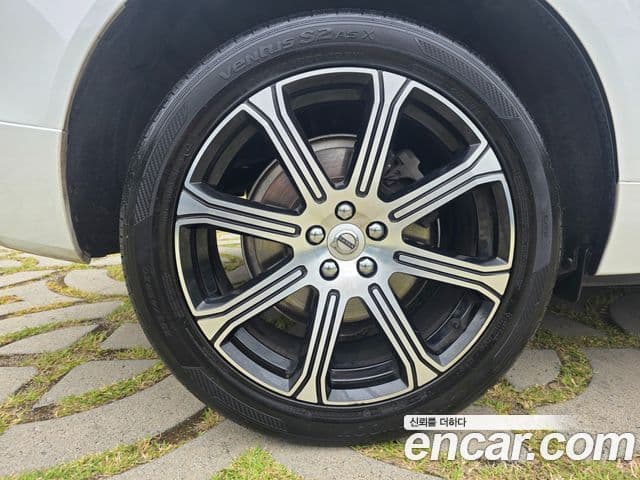 Volvo XC60 2020 — Şəkil 5/20