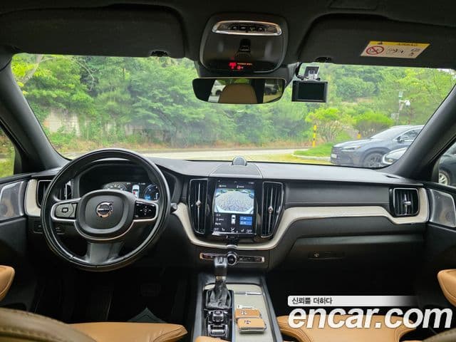 Volvo XC60 2020 — Şəkil 10/20