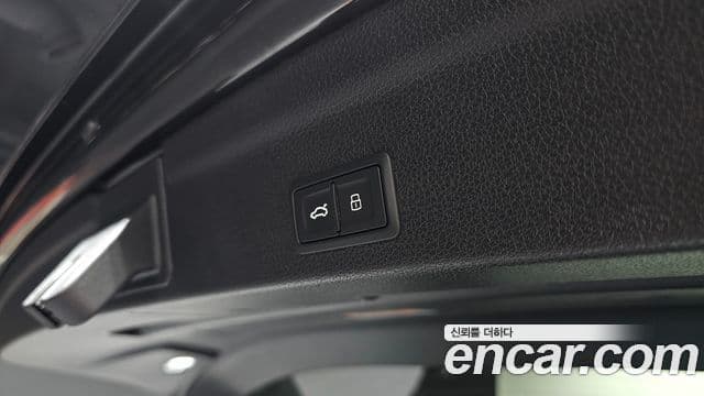 Audi Q3 2022 — Фото 18/20