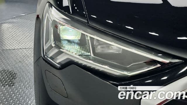 Audi Q3 2022 — Şəkil 13/30
