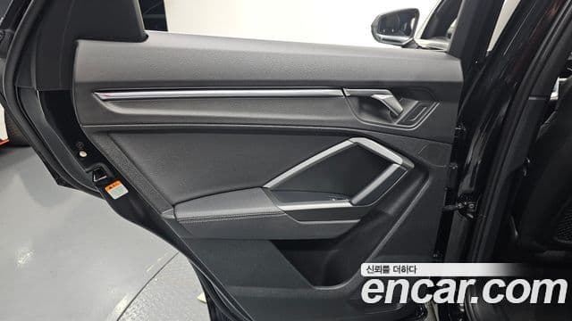 Audi Q3 2022 — Şəkil 29/30
