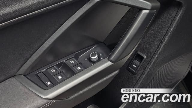 Audi Q3 2022 — Şəkil 11/30