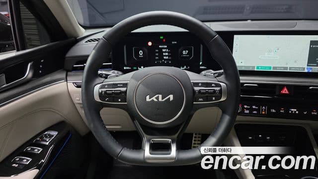 Kia K5 2025 — Şəkil 13/20
