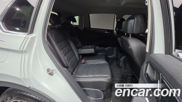 Volkswagen Tiguan 2022 — Şəkil 19/20