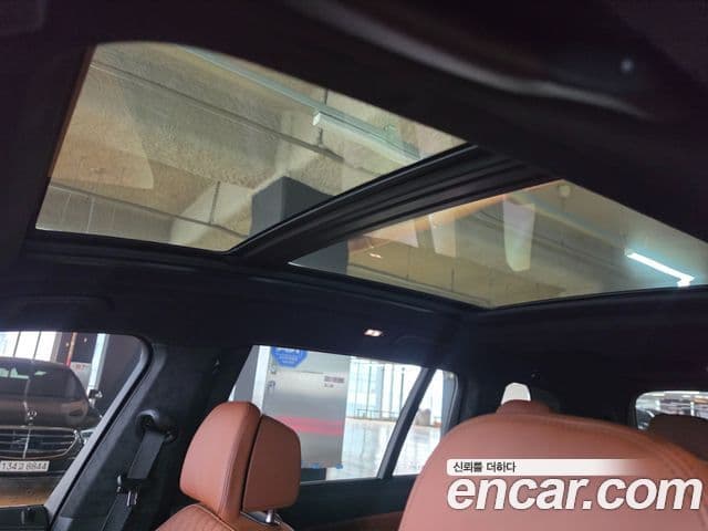 BMW X7 2025 — ფოტო 18/20