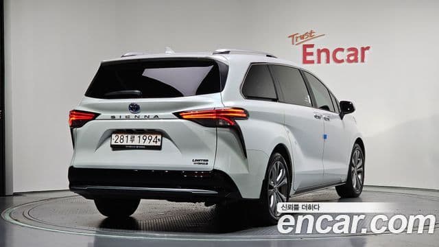 Toyota Sienna 2024 — Şəkil 2/20