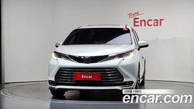Toyota Sienna 2024 — Şəkil 3/20
