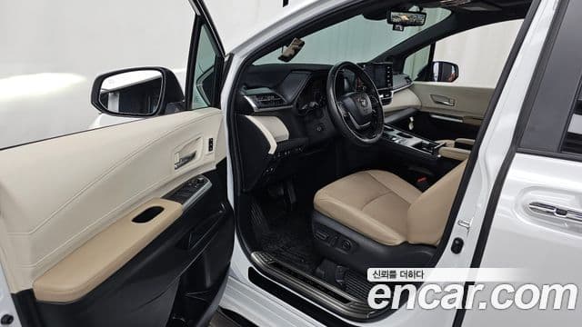 Toyota Sienna 2024 — Şəkil 10/20