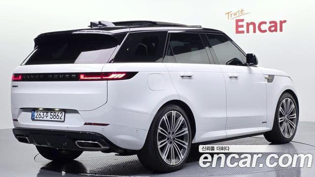Land Rover Range Rover Sport 2025 — Фото 1/20