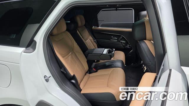 Land Rover Range Rover Sport 2025 — Фото 10/20