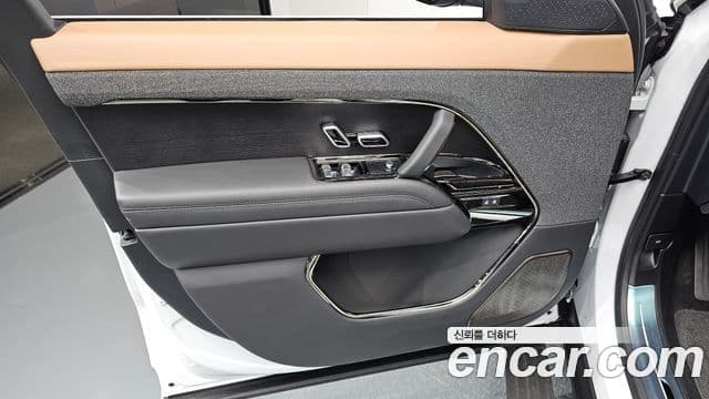 Land Rover Range Rover Sport 2025 — Photo 24/38