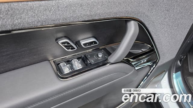 Land Rover Range Rover Sport 2025 — Photo 10/38