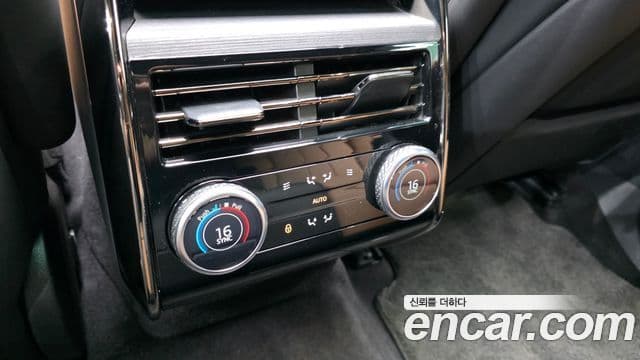 Land Rover Range Rover Sport 2025 — Photo 12/38