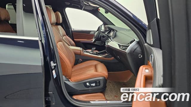 BMW X7 2021 — Şəkil 11/20
