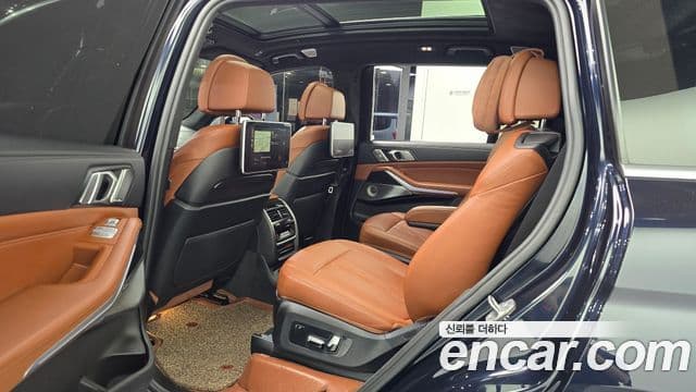 BMW X7 2021 — Photo 2/31