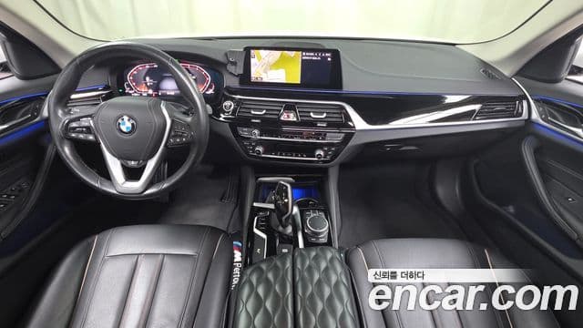 BMW 5 Series 2020 — Şəkil 9/20