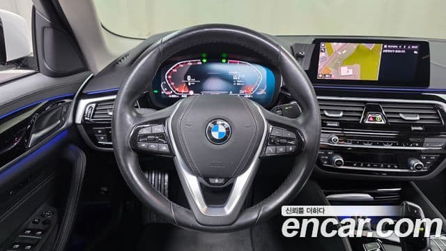 BMW 5 Series 2020 — Şəkil 13/20