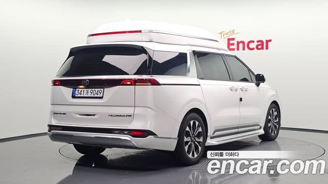Kia Carnival 2021 — ფოტო 2/20