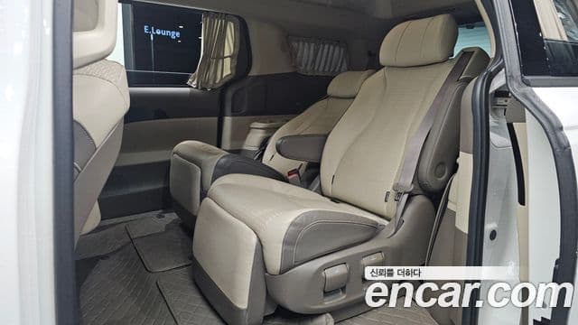 Kia Carnival 2021 — ფოტო 11/20