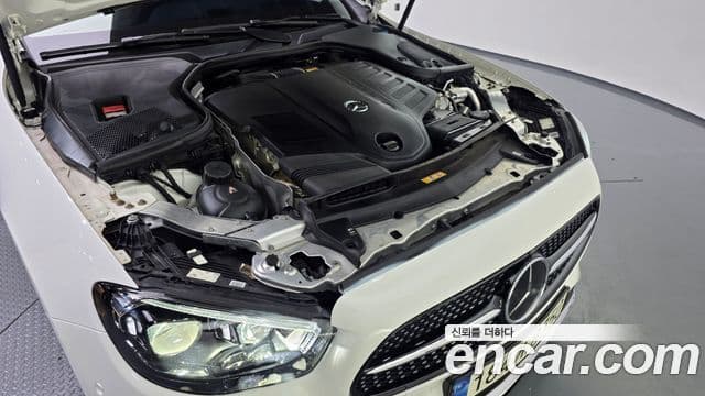 Mercedes-Benz E-Class 2023 — Фото 6/20