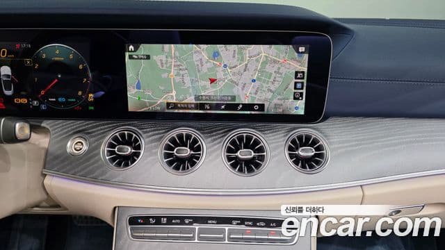 Mercedes-Benz E-Class 2023 — Фото 14/20