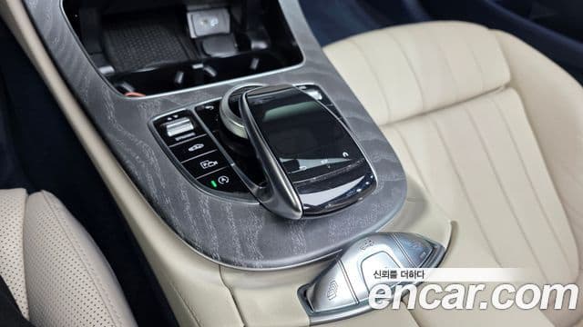 Mercedes-Benz E-Class 2023 — Фото 19/20
