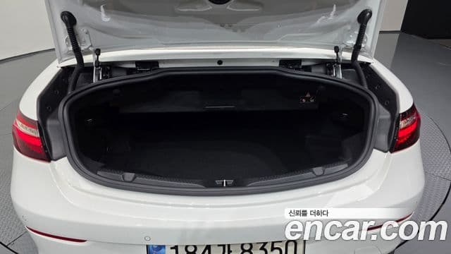 Mercedes-Benz E-Class 2023 — Фото 20/20