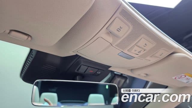 Mercedes-Benz E-Class 2023 — Photo 36/38