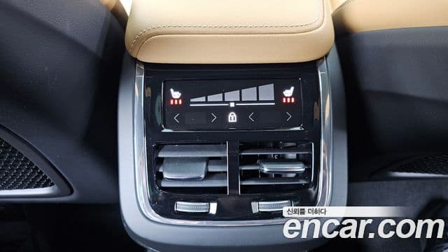 Volvo V60 Cross Country 2022 — Фото 18/20
