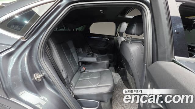 Audi Q3 2023 — Şəkil 24/32