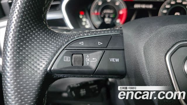 Audi Q3 2023 — Şəkil 16/32
