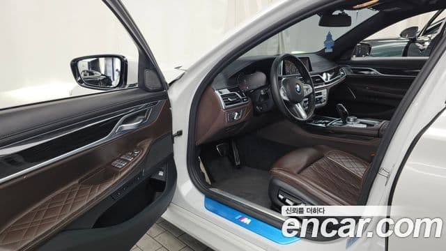 BMW 7 Series 2021 — ფოტო 10/20