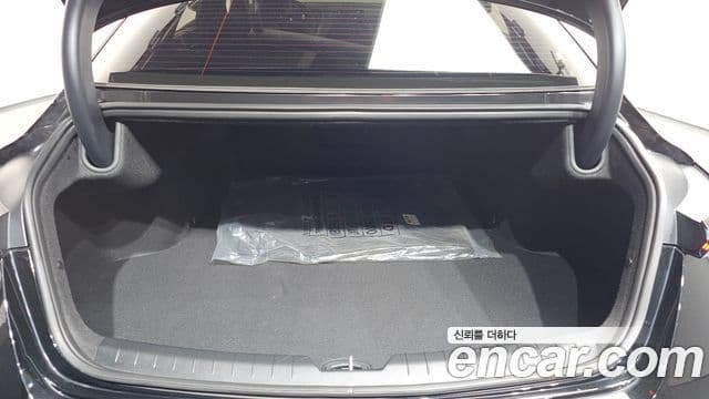 Kia K8 2024 — Şəkil 19/20