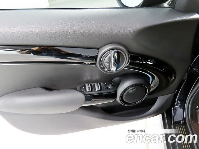 Mini Cooper S 2023 — ფოტო 3/20
