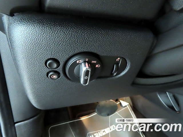 Mini Cooper S 2023 — ფოტო 10/20