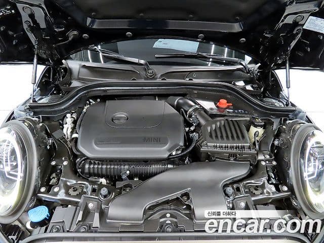 Mini Cooper S 2023 — ფოტო 6/20