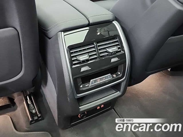 BMW X7 2024 — ფოტო 14/19