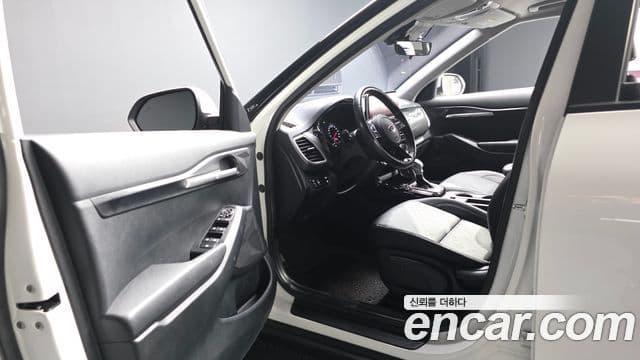 Kia Seltos 2021 — Şəkil 10/20