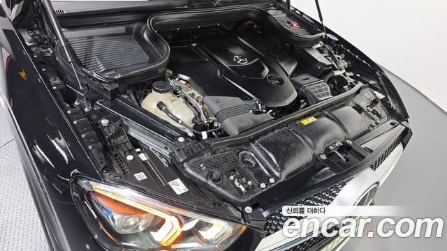 Mercedes-Benz GLE-Class 2021 — ფოტო 6/20