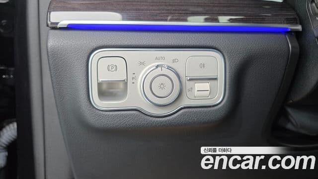 Mercedes-Benz GLE-Class 2021 — ფოტო 14/20