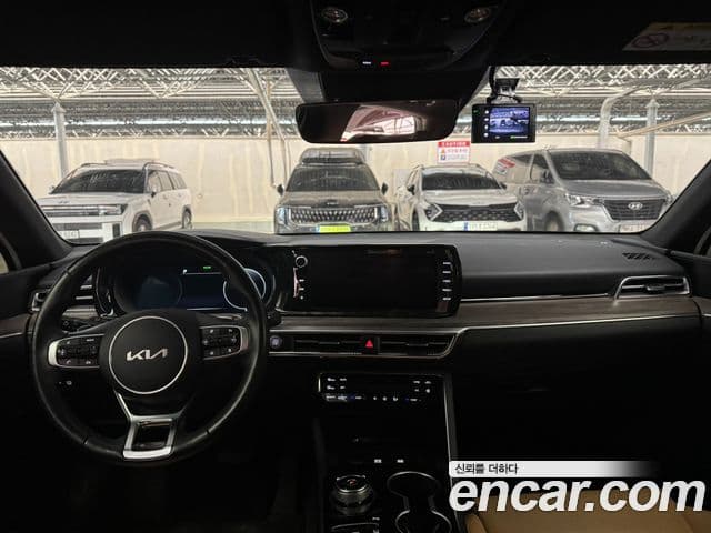 Kia K5 2021 — ფოტო 8/18
