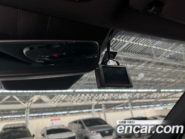 Kia K5 2021 — ფოტო 13/18