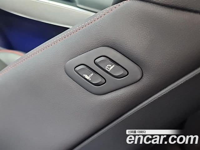 Genesis GV70 2021 — Şəkil 13/19