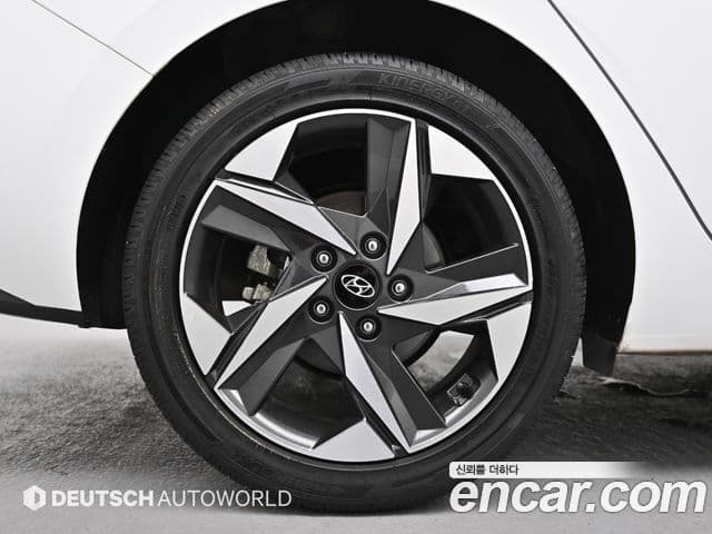 Hyundai The New Avante Hybrid 2023 — ფოტო 17/20