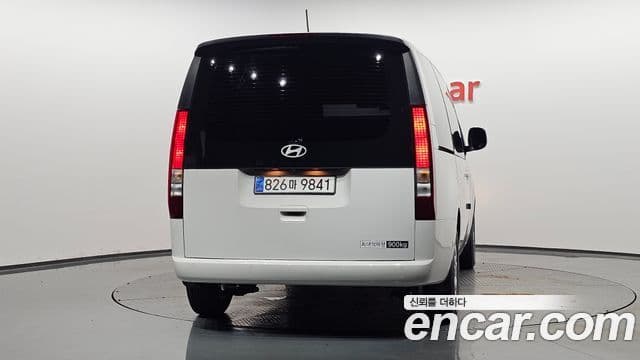 Hyundai Staria 2025 — Фото 4/20