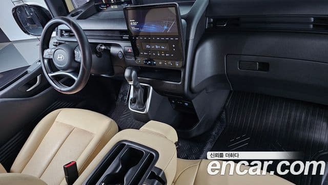 Hyundai Staria 2025 — Фото 7/20