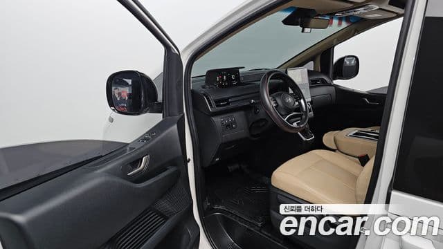 Hyundai Staria 2025 — Фото 10/20