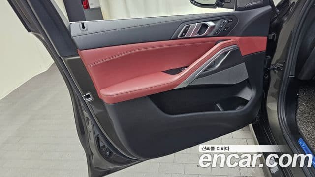 BMW X6 2021 — Photo 33/33